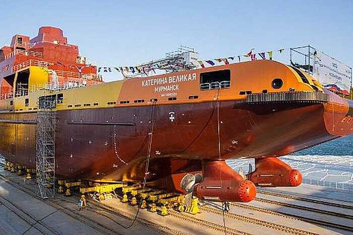 У Росії горіло судно «Катерина Велика», яке Путін особисто спускав на воду, є загиблі