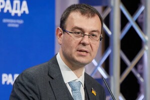 Голова фінансового комітету ВР Данило Гетманцев вважає, що Україні вистачить грошей на пів року навіть без американської допомоги