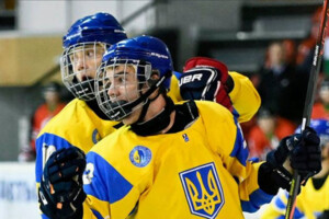 Україна обіграла Угорщину на юнацькому чемпіонаті світу з хокею