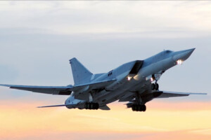 Російський літак вдалося атакувати за 300 км від України