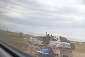 Окупанти активізували будівництво укріплень у Криму на тлі міжнародної допомоги Україні