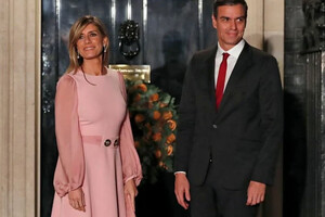 Прем’єр Іспанії думає про відставку через позов про корупцію проти дружини