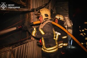 Ракетна атака на Одесу: вогнеборці ліквідували пожежу