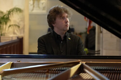 Піаніст Павло Гінтов: Російська музика для мене отруєна. Фізично не можу її грати, це – тортури