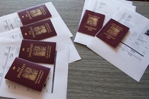 Українці активно отримують громадянство Чехії