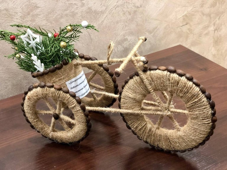 «Декоративний велосипед» Катерини Ветлянчук. Фото: Волинське ОУЛМГ