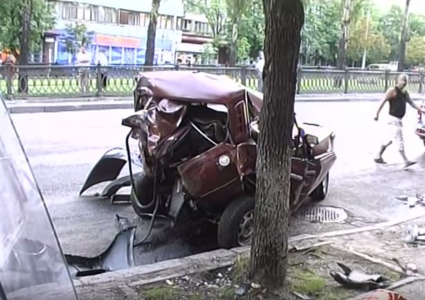 Автомобіль, загинувшего у ДТП прапорщик внутрішніх військ Володимир Куликовський