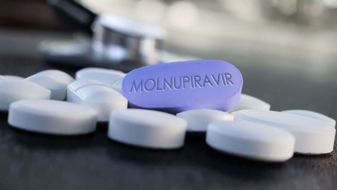 Головна перевага молнупіравіру – його приймають у таблетках, що дає можливість пацієнтам лікуватися вдома (фото з відкритих джерел)
