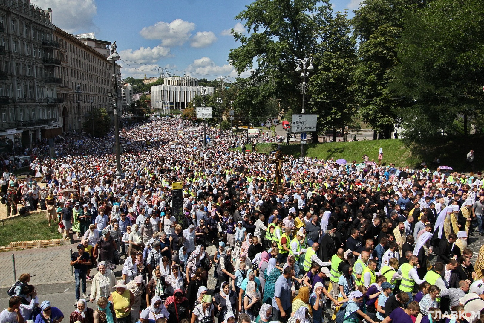 Хресний хід Московської церкви розтягнувся центральними вулицями Києва, 27 липня 2019 року