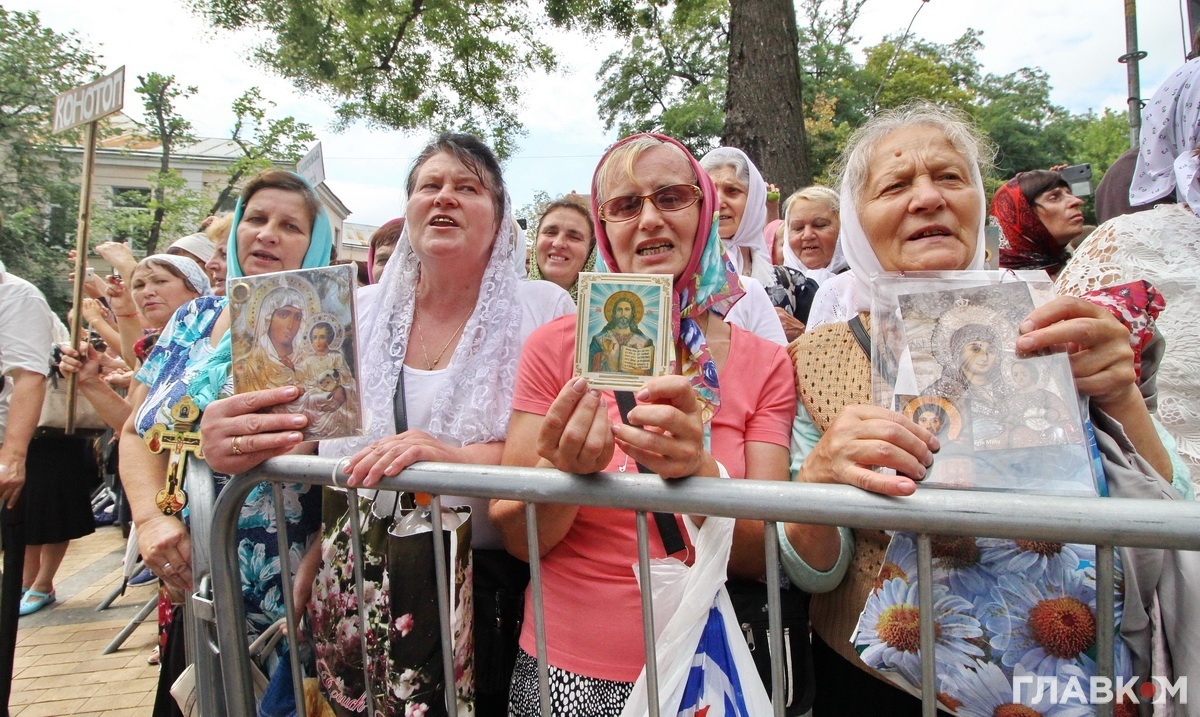 Парафіяни Московської церкви у Києві, 27 липня 2016 року (фото: Станіслав Груздєв, Главком)
