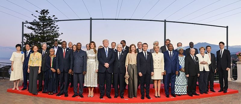 Групове фото. Саміт G7 (фото: Wikimedia Commons)