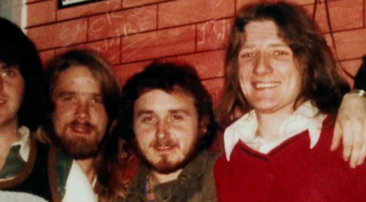 Боббі Сендс (праворуч)