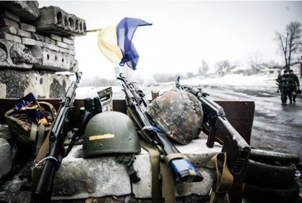 Не лише постійна війна проти російського агресора на Сході гальмує розвиток України. Фото: fakty.com.ua