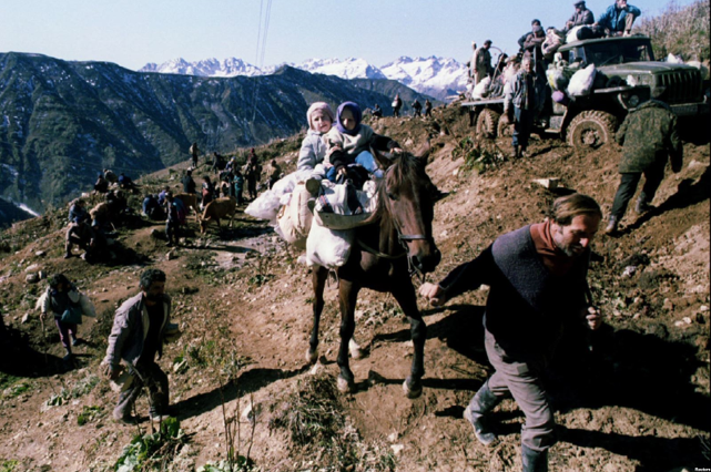 Грузинські біженці в горах. Вересень 1993 р. Фото з сайту ekhokavkaza.com (проект Радіо Свобода).