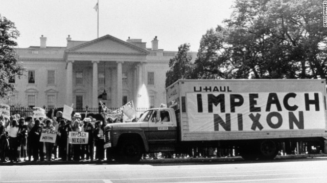 Процедура імпічменту щодо Річарда Ніксона почалась через шпигування за Демократичною партією під час президентських перегонів 1972 року
