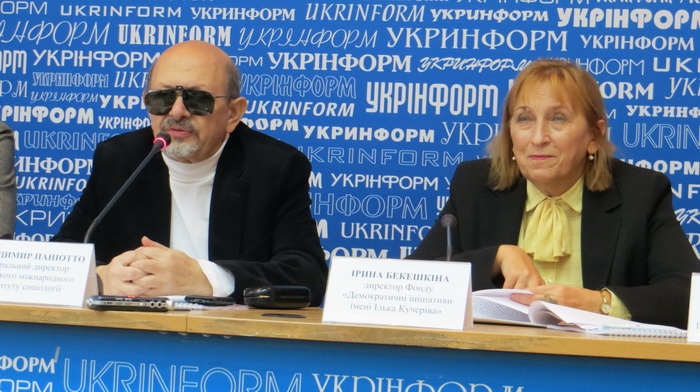 Володимир Паніотто та Ірина Бекешкіна. Фото: Укрінформ