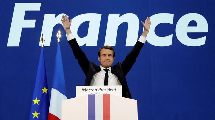 Кандидат в президенти Франції від руху «Вперед!» Еммануель Макрон після оголошення попередніх результатів голосування, 23 квітня 2017 року