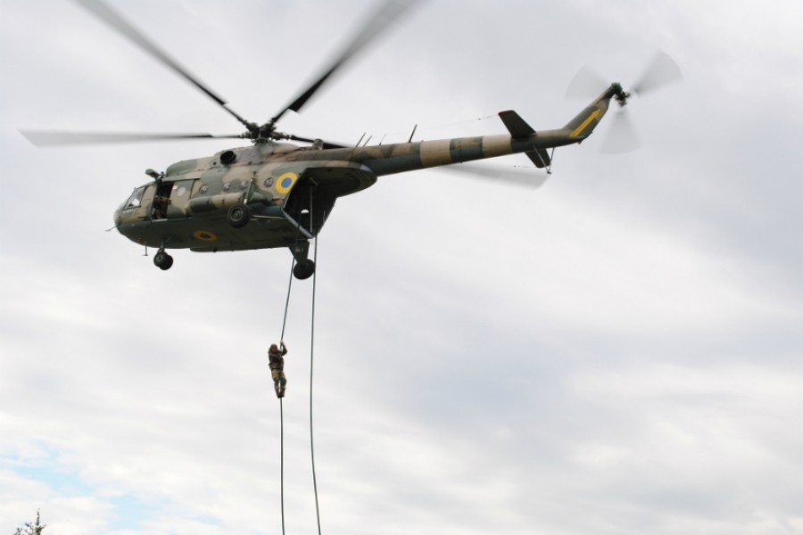 Як проходили навчання вертольотчиків Нацгвардії в Карпатах. Фоторепортаж