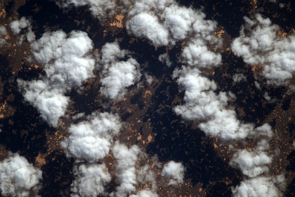 Облака над вулканическим плато Харудж в Ливии.<br /> <br /> 