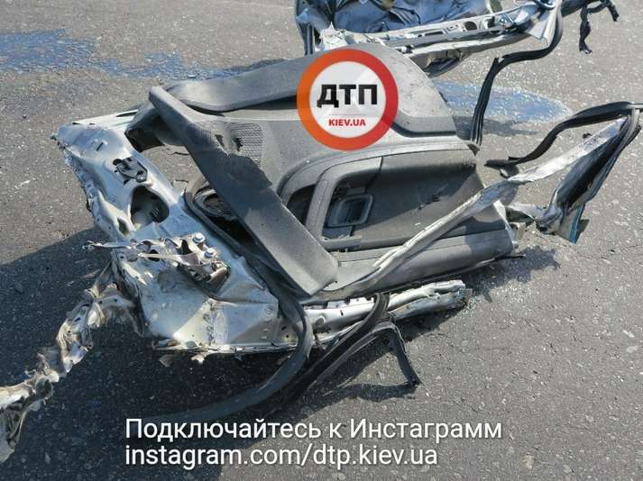 Моторошна ДТП під Києвом: водію відірвало голову