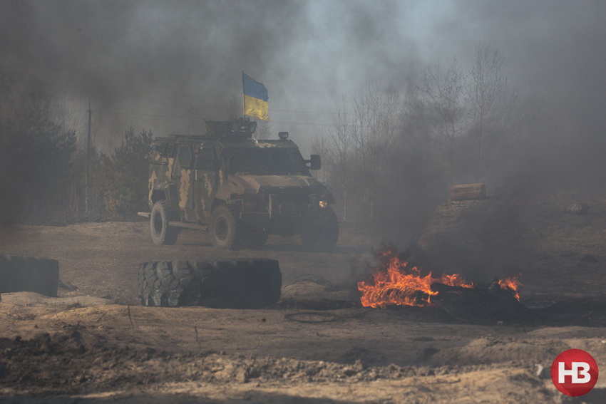 Сквозь огонь и воду: как тренируют украинских десантников (фото 38)