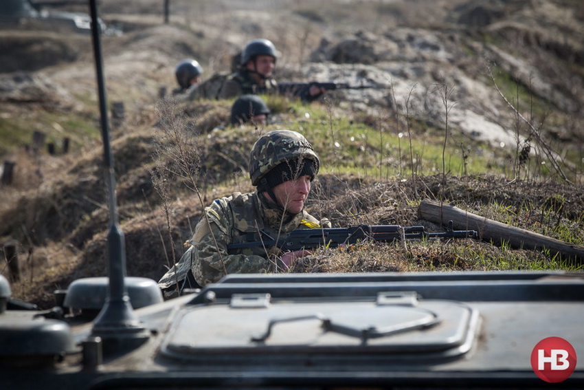 Сквозь огонь и воду: как тренируют украинских десантников (фото 1)