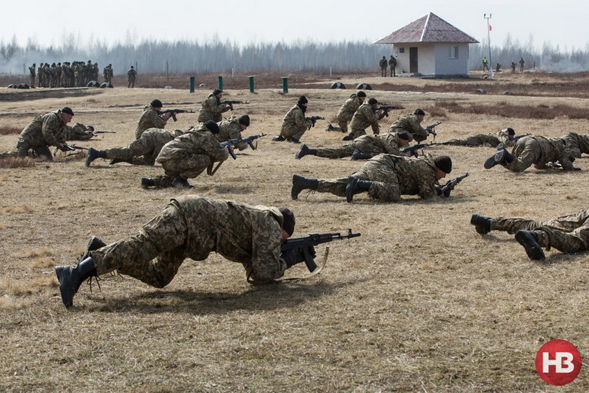 Сквозь огонь и воду: как тренируют украинских десантников (фото 6)