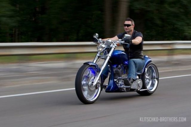Виталий Кличко на мотоцикле