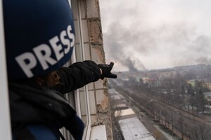 Українські журналісти щодня ризикують життям заради правди