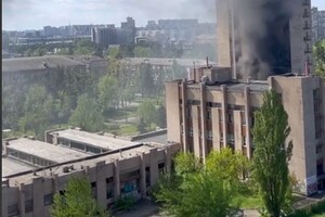Дим через пожежу було видно у різних районах Києва 