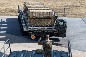Пентагон працює так само у швидкому темпі, щоби надати Україні новий пакет військової допомоги