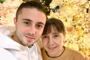 Тарас Тополя, Монатік та інші: українські зірки показали фото своїх мам