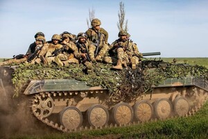 У разі укладання контракту держава вкладає більше ресурсів у навчання і забезпечення військовослужбовця