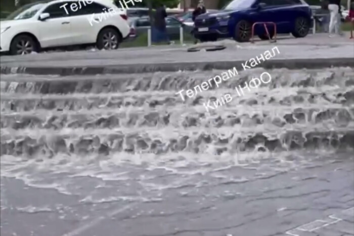 У Києві стався новий потоп на «Либідській» (відео)