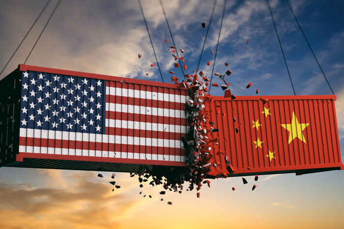 США зупиняють імпорт промислових товарів з Китаю, те саме має зробити уряд України – економіст