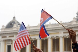 Також Сполучені Штати засуджують вето Росії, яке вона застосувала проти резолюції РБ ООН щодо продовження мандату експертів Комітету ООН, які документували порушення санкцій з боку Пхеньяна