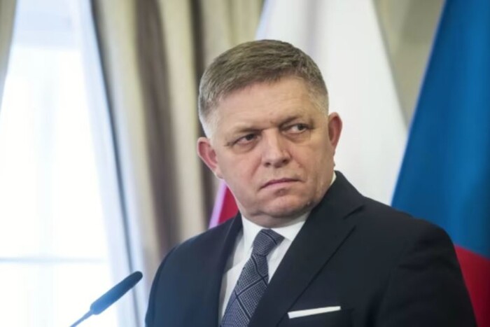 Словацький прем'єр переніс ще одну операцію: наразі він у свідомості – ЗМІ
