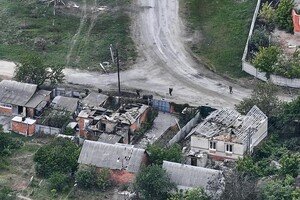 Росіяни зруйнували Вовчанськ: мотороші фото та відео 