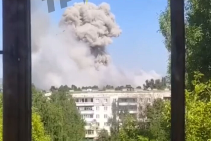 У Луганську пролунали вибухи (відео)