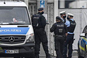 Наразі поліція розшукує зловмисника