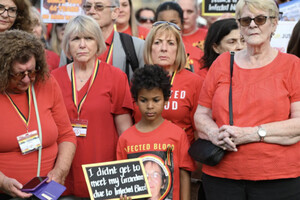 Скандал через інфіковану кров у Британії: уряд виплатить потерпілим по $127 тис.