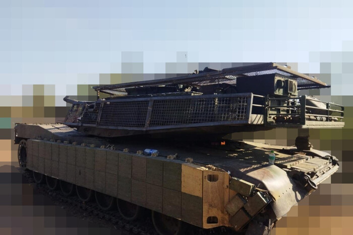 «Сталевий Фронт» Ахметова розпочав виробництво екранів, що захищають танки Abrams від FPV