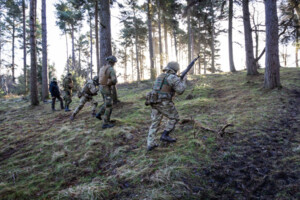 Сили оборони продовжують оборонятись на сході та півдні нашої держави
