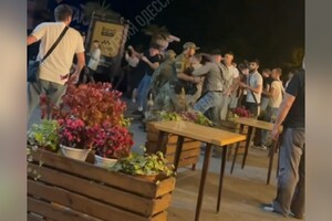 У Одесі сталася масова бійка за участі чоловіків у формі: у ТЦК пояснили ситуацію