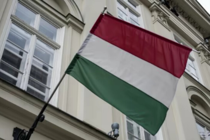 Угорщина гальмує надання допомоги Україні з прибутків від активів РФ