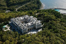 Комплекс Путина расположен на скале с видом на Черное море и стоит миллиард долларов
