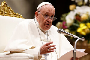 Папа Римський нібито вжив лайку під час засідання з єпископами – The Guardian