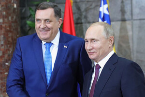 Додік неодноразово висловлював своє захоплення політикою Кремля і особисто персоною диктатора Володимира Путіна