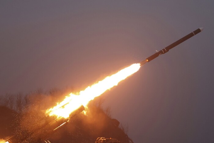 КНДР запустила декілька балістичних ракет малої дальності – ЗМІ