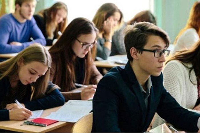 Українські студенти іноземних вишів мають особисто стати на облік в ТЦК – Міноборони  